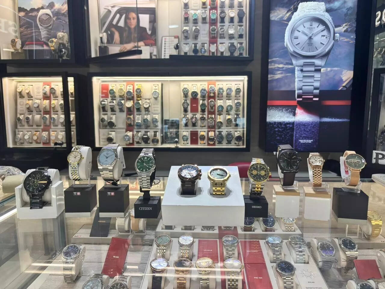 गुवाहाटी में प्रीमियम घड़ियों का प्रमुख केंद्र: द टाइम स्क्वायर वॉचेस