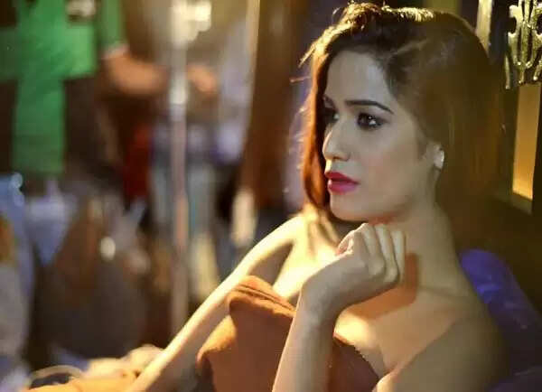 बॉलीवुड की 10 अभिनेत्रियाँ जो बोल्ड सीन देने में नहीं करतीं इनकार