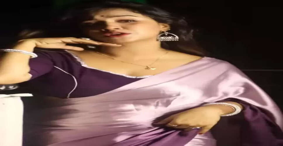 सोशल मीडिया पर एक्सप्रेशन और स्टाइल से त्रिशा कर ने जीता फैंस का दिल, नए लुक से लगाया ग्लैमर का तड़का
