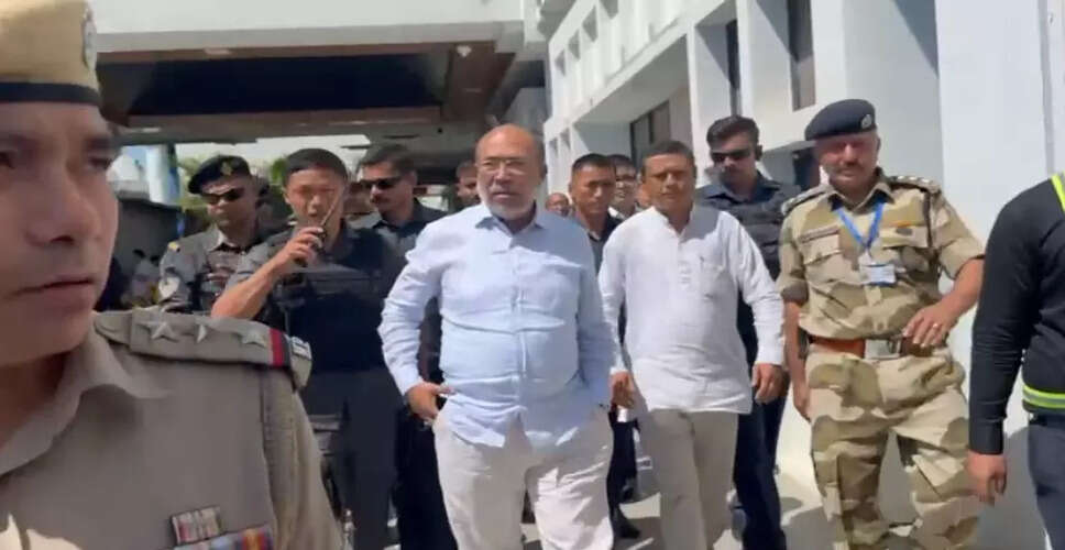 मणिपुर की स्थिति पर केंद्रीय गृह मंत्री से चर्चा के बाद लौटे पूर्व मुख्यमंत्री