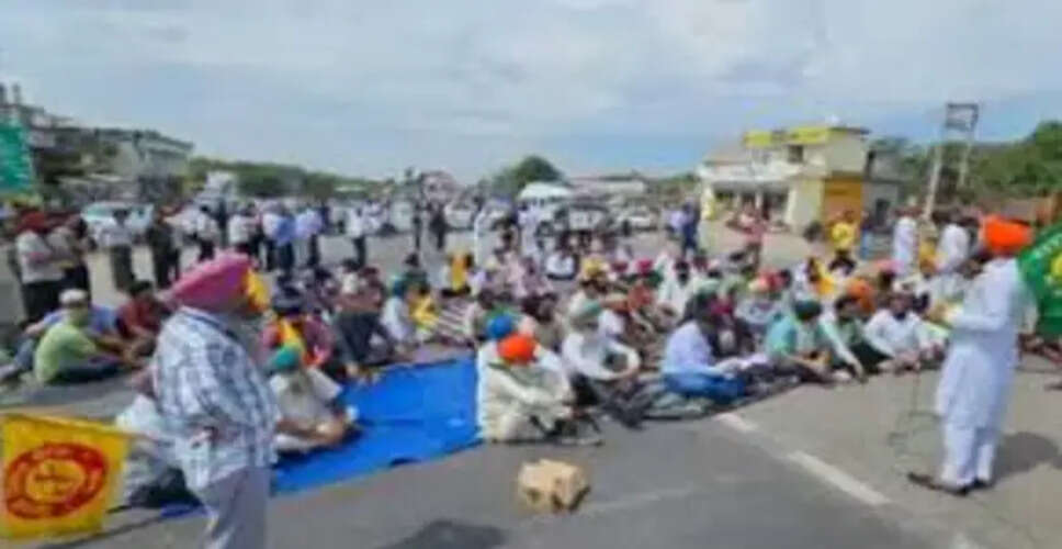 हिमाचल प्रदेश में एंट्री टोल टैक्स के खिलाफ उग्र प्रदर्शन