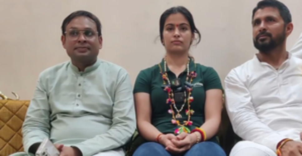 राजनीति में नहीं जाना चाहती मनु भाकर, ओलंपिक में गोल्ड जीतने पर है फोकस