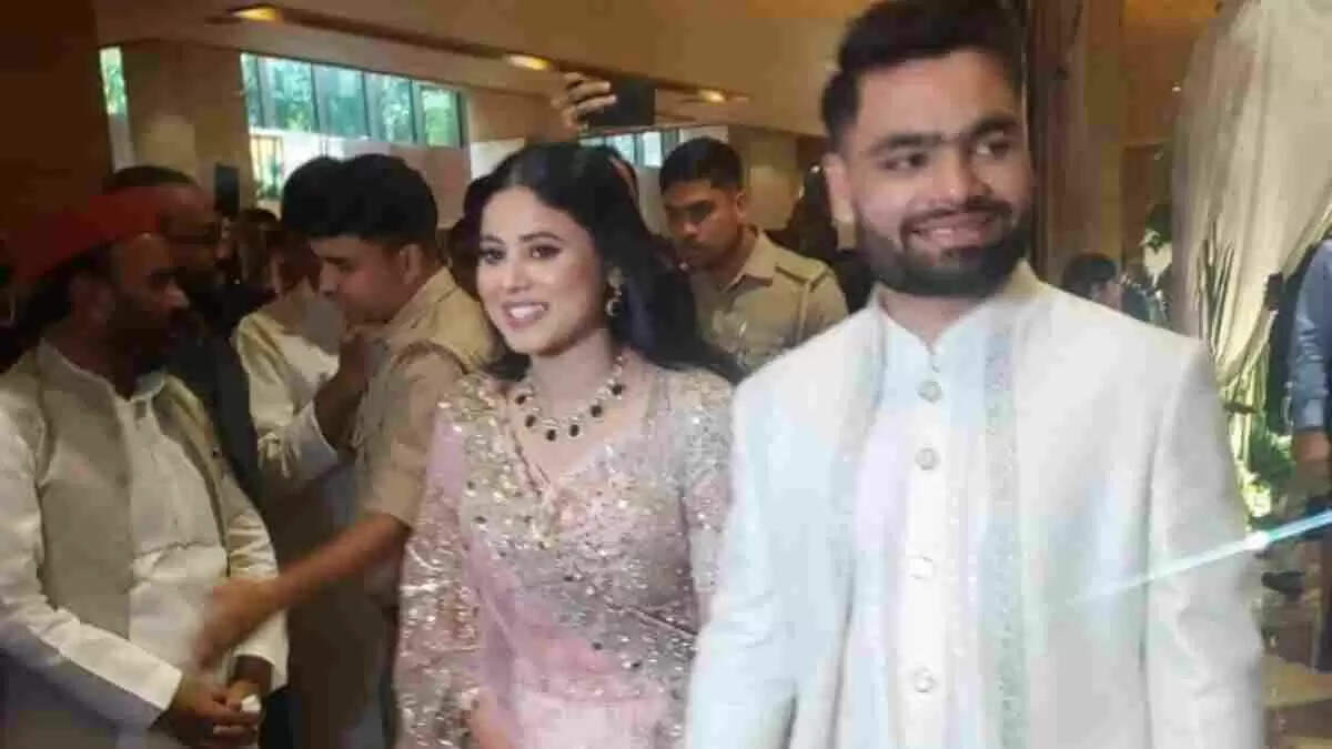 रिंकू सिंह और प्रिया सरोज की सगाई लखनऊ में हुई