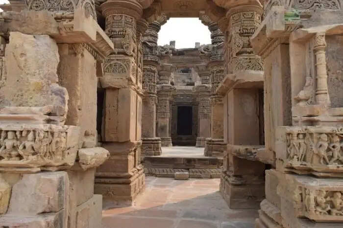 किराडू मंदिर: रात में जाने से डरने वाली रहस्यमयी जगह