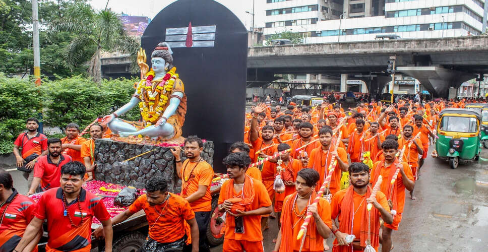 दिल्ली में कांवड़ यात्रा के दौरान मांस की दुकानों पर प्रतिबंध