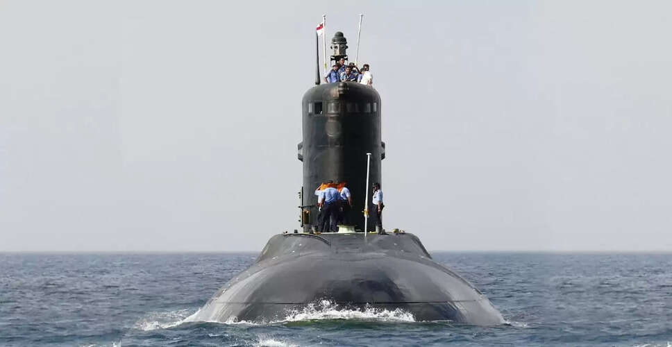 INS सिंधुघोष की विदाई: भारतीय नौसेना का नया दिशा और आधुनिक पनडुब्बियों की ओर कदम