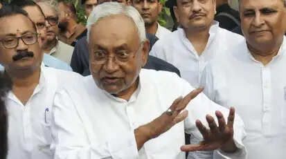 बिहार में नए मुख्यमंत्री की तलाश, एनडीए में मंथन जारी