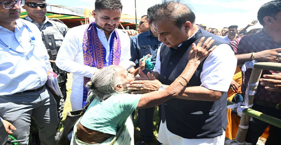 मुख्यमंत्री ने बोडोलैंड क्षेत्र में कल्याण योजनाओं के कार्यान्वयन की समयसीमा निर्धारित की