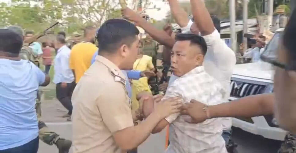 असम में चुनावी हिंसा: 30 लोग घायल, 7 गिरफ्तार