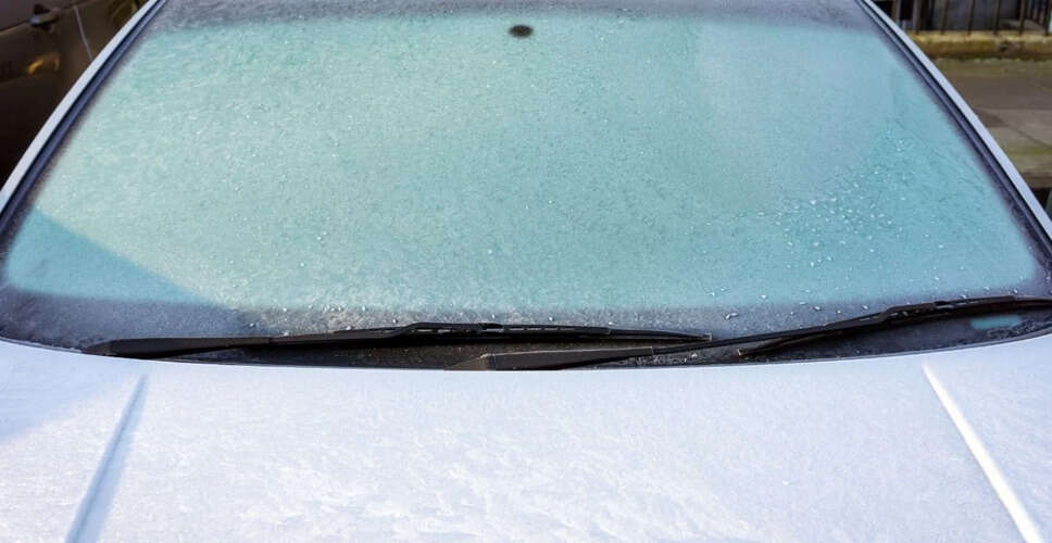 उत्तर भारत में कड़ाके की ठंड: गुरुग्राम में तापमान गिरकर 0.6 डिग्री सेल्सियस