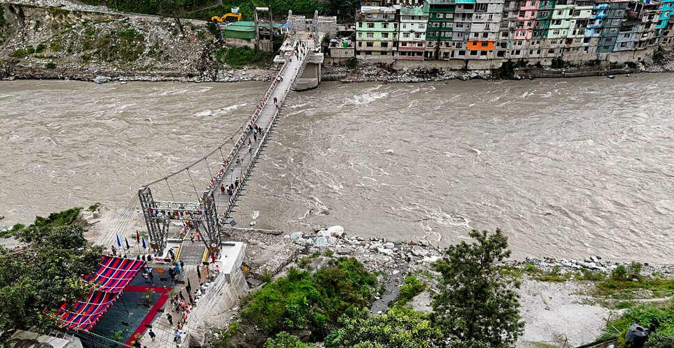 असम में बाढ़ की स्थिति गंभीर, 6.5 लाख लोग प्रभावित