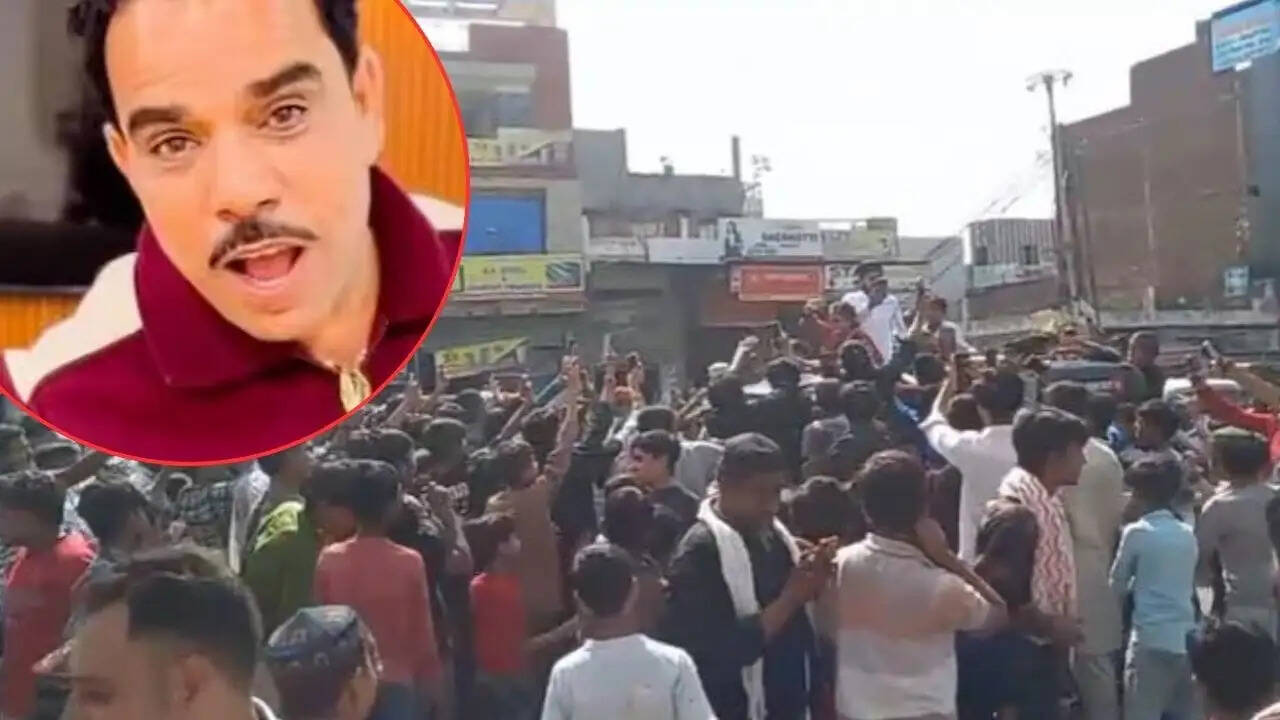 यूट्यूबर शादाब जकाती का शोरूम उद्घाटन: भीड़ और विवादों का सामना