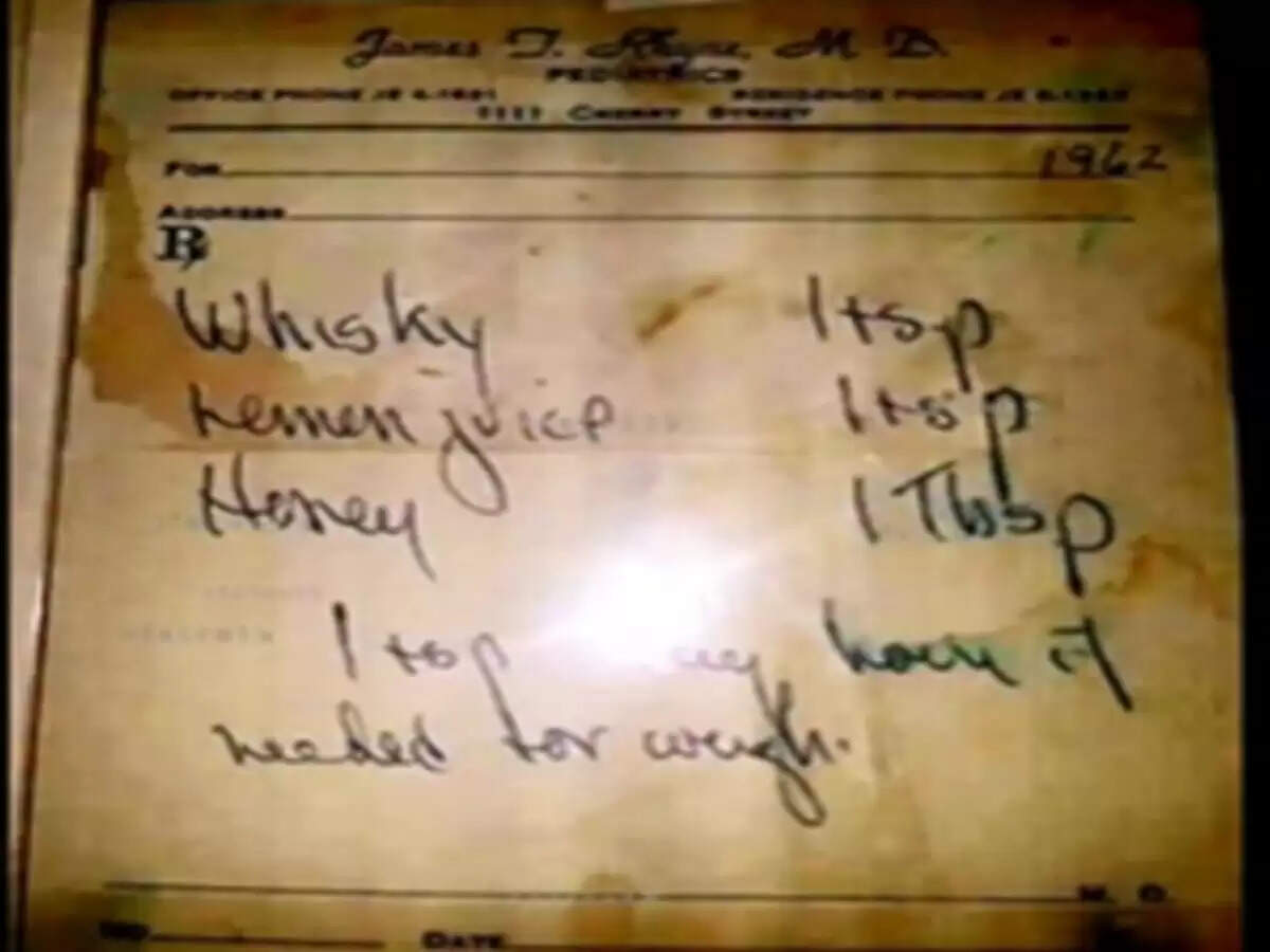 63 साल पुरानी दवा की पर्ची ने सोशल मीडिया पर मचाई धूम