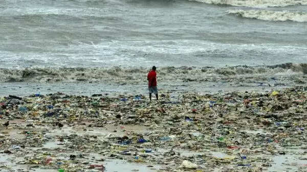 महाराष्ट्र सरकार का नया प्लास्टिक रिसाइक्लिंग प्रोग्राम: दूध के पैकेट्स के लिए बाय-बैक स्कीम