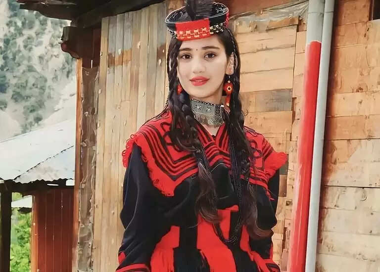पाकिस्तान की कलश घाटी: महिलाओं की अनोखी स्वतंत्रता और संस्कृति