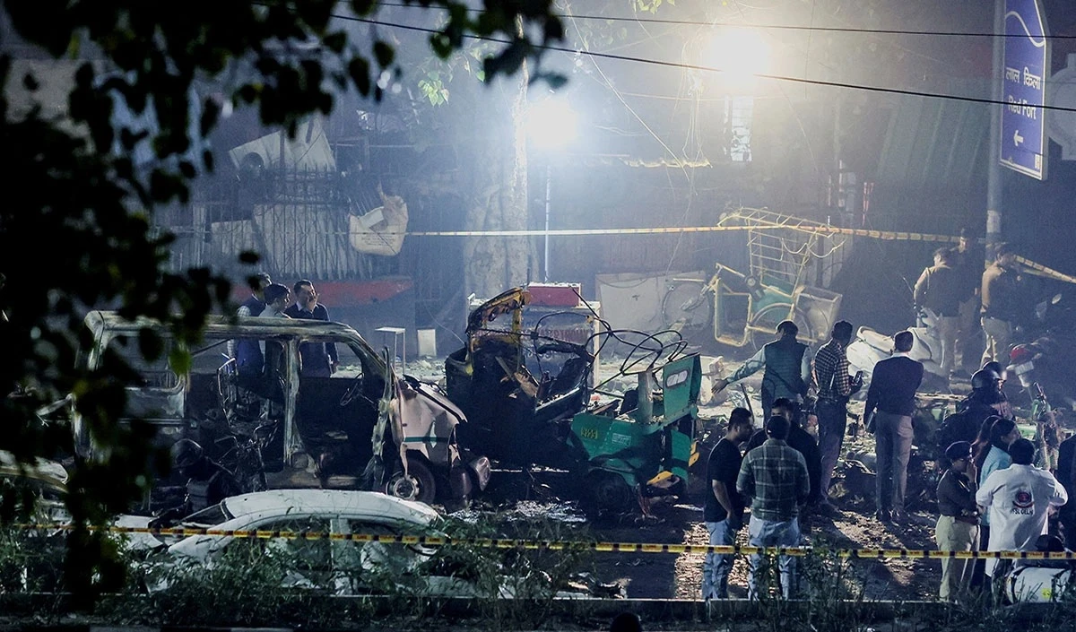 दिल्ली लाल किला विस्फोट की जांच में नए संदिग्धों की पहचान