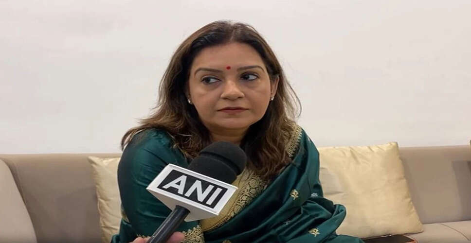 प्रियंका चतुर्वेदी ने इंडिगो एयरलाइंस की उड़ान रद्दीकरण पर उठाई आवाज़