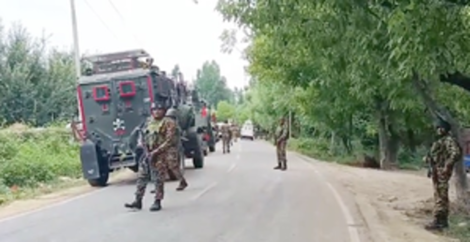 जम्मू-कश्मीर के कुलगाम में मुठभेड़ जारी, छह आतंकवादी ढेर (लीड-2)