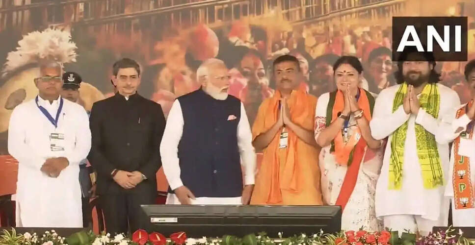 सुवेंदु अधिकारी बने पश्चिम बंगाल के नए मुख्यमंत्री, मंत्रियों ने भी ली शपथ