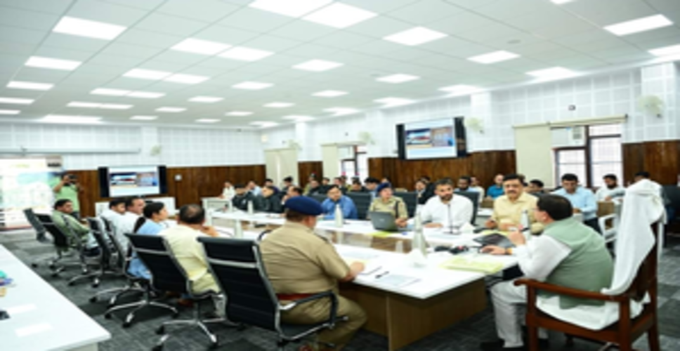 चारधाम यात्रा को लेकर रुद्रप्रयाग में मुख्यमंत्री धामी ने की अहम बैठक, कई निर्देश भी दिए