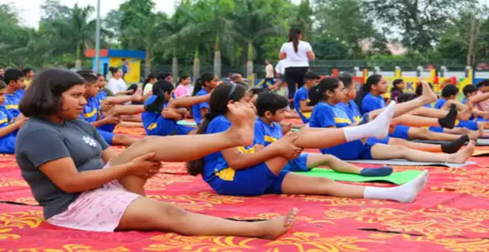 अंतरराष्ट्रीय योग दिवस: छत्तीसगढ़ के बेमेतरा और रायपुर में उत्साह के साथ मनाया गया योग दिवस