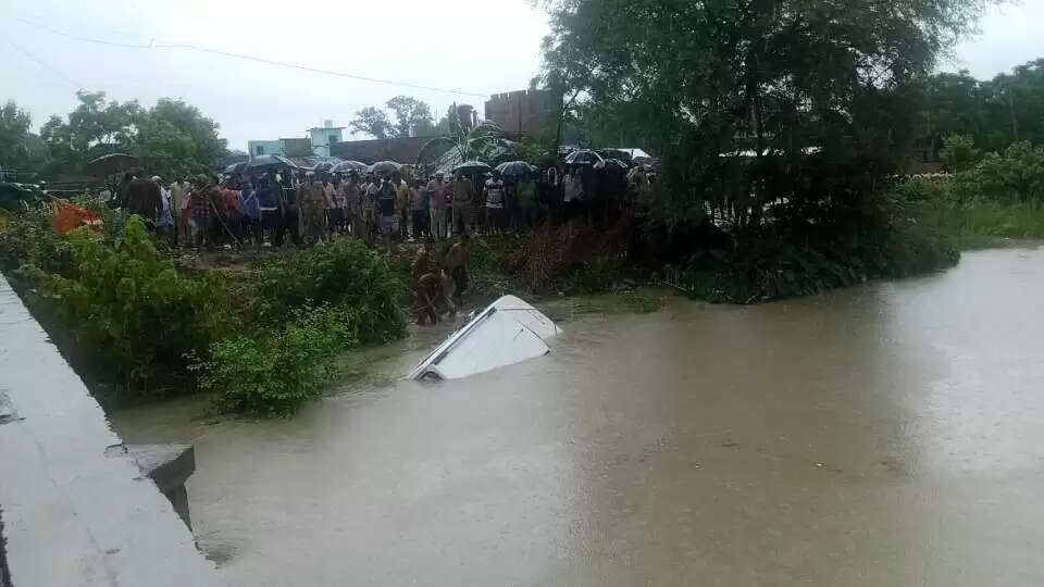 गोंडा में बोलेरो दुर्घटना: 11 श्रद्धालुओं की मौत, सीएम ने जताया दुख
