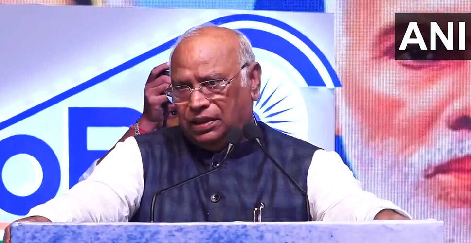 कर्नाटक में नेतृत्व परिवर्तन की चर्चा: खड़गे ने दी प्रतिक्रिया