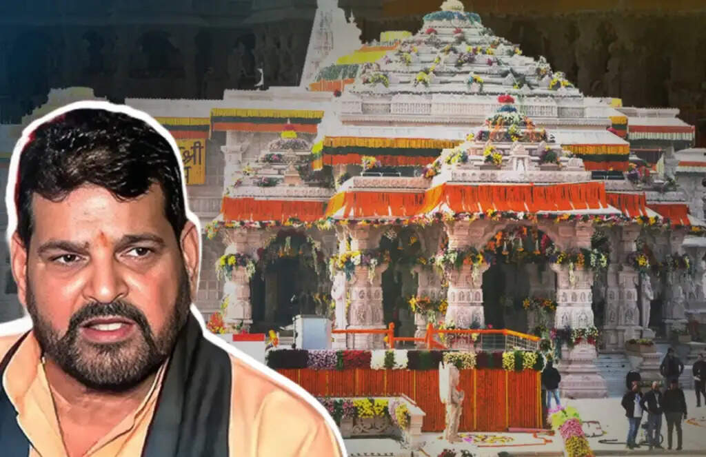 राम मंदिर चढ़ावे में विवाद: अखिलेश यादव के आरोप और ट्रस्ट का खंडन