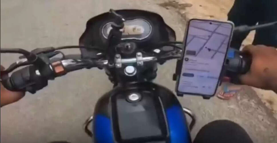 दिल्ली में 180 मीटर की बाइक सवारी: एक महिला की अनोखी कहानी