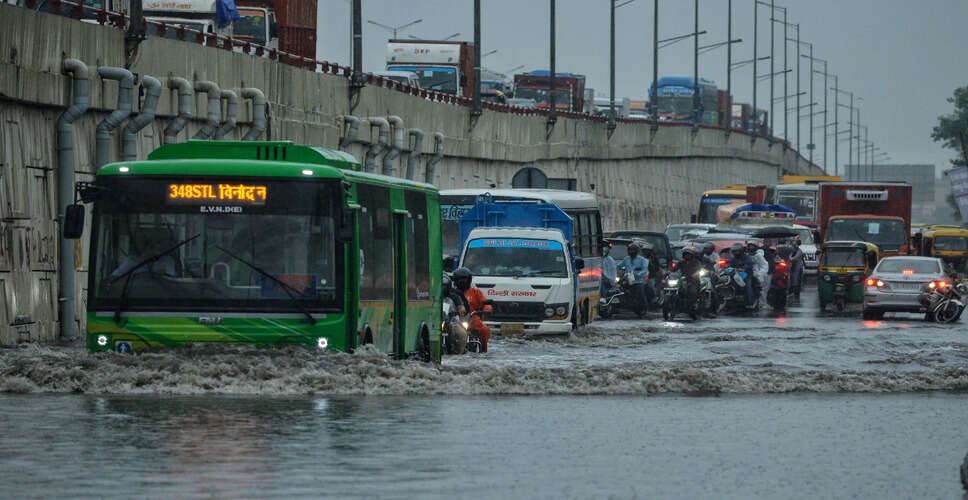 दिल्ली-एनसीआर में हल्की बारिश का पूर्वानुमान, येलो अलर्ट जारी