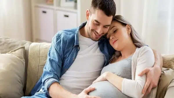 प्रेग्नेंसी के दौरान शारीरिक संबंध: क्या है सही और क्या है गलत?