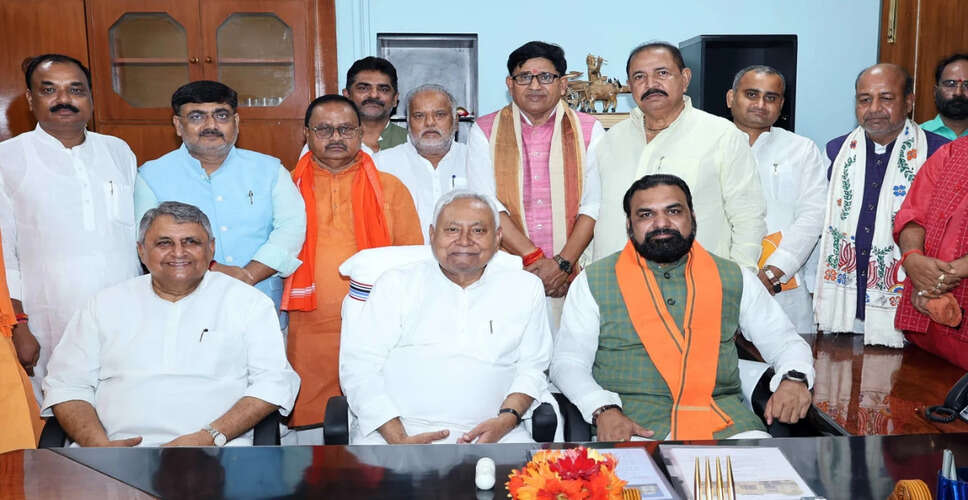 बिहार विधानसभा चुनावों की तैयारी: एनडीए का सम्मेलन और राहुल गांधी की मतदाता अधिकार यात्रा