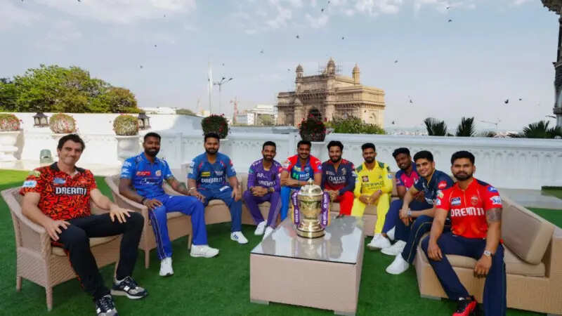 IPL 2026: प्लेऑफ की रेस में आगे बढ़ती टीमें