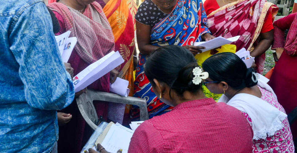 उत्तर प्रदेश में मतदाता सूची पुनरीक्षण के दौरान अधिकारियों का निलंबन