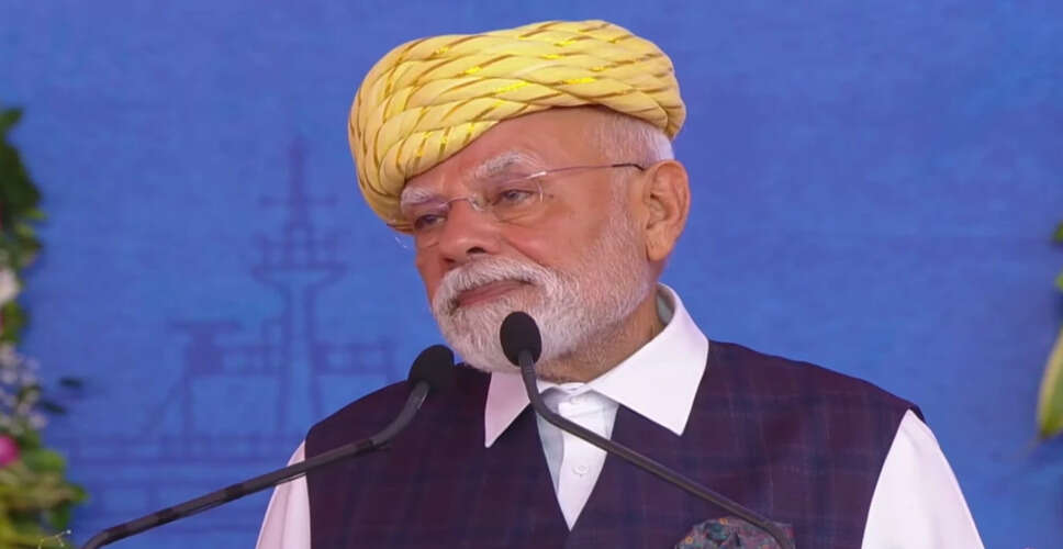 प्रधानमंत्री मोदी ने भावनगर में 34,200 करोड़ रुपये की विकास परियोजनाओं का उद्घाटन किया