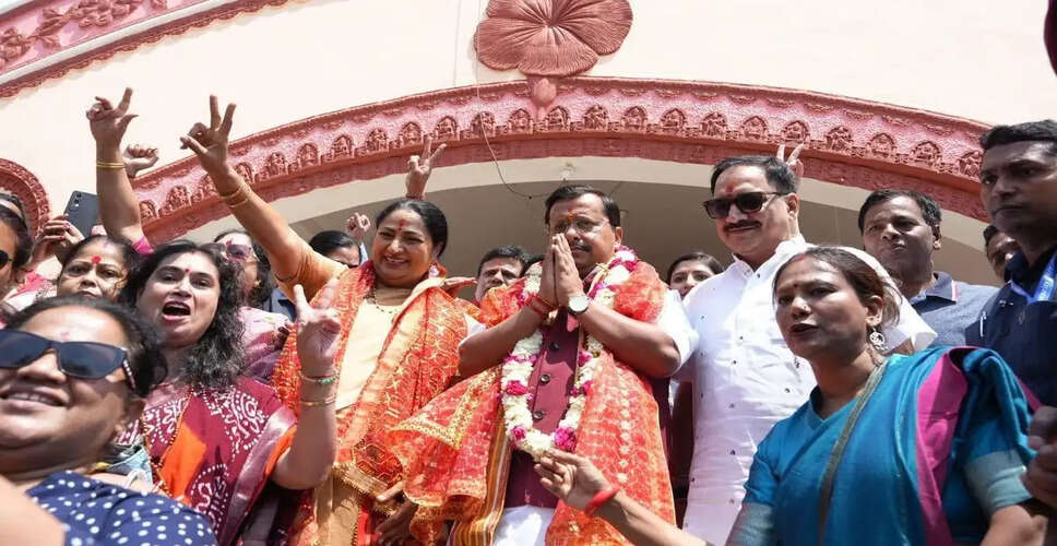 भाजपा की पश्चिम बंगाल में ऐतिहासिक जीत के बाद पूजा-अर्चना