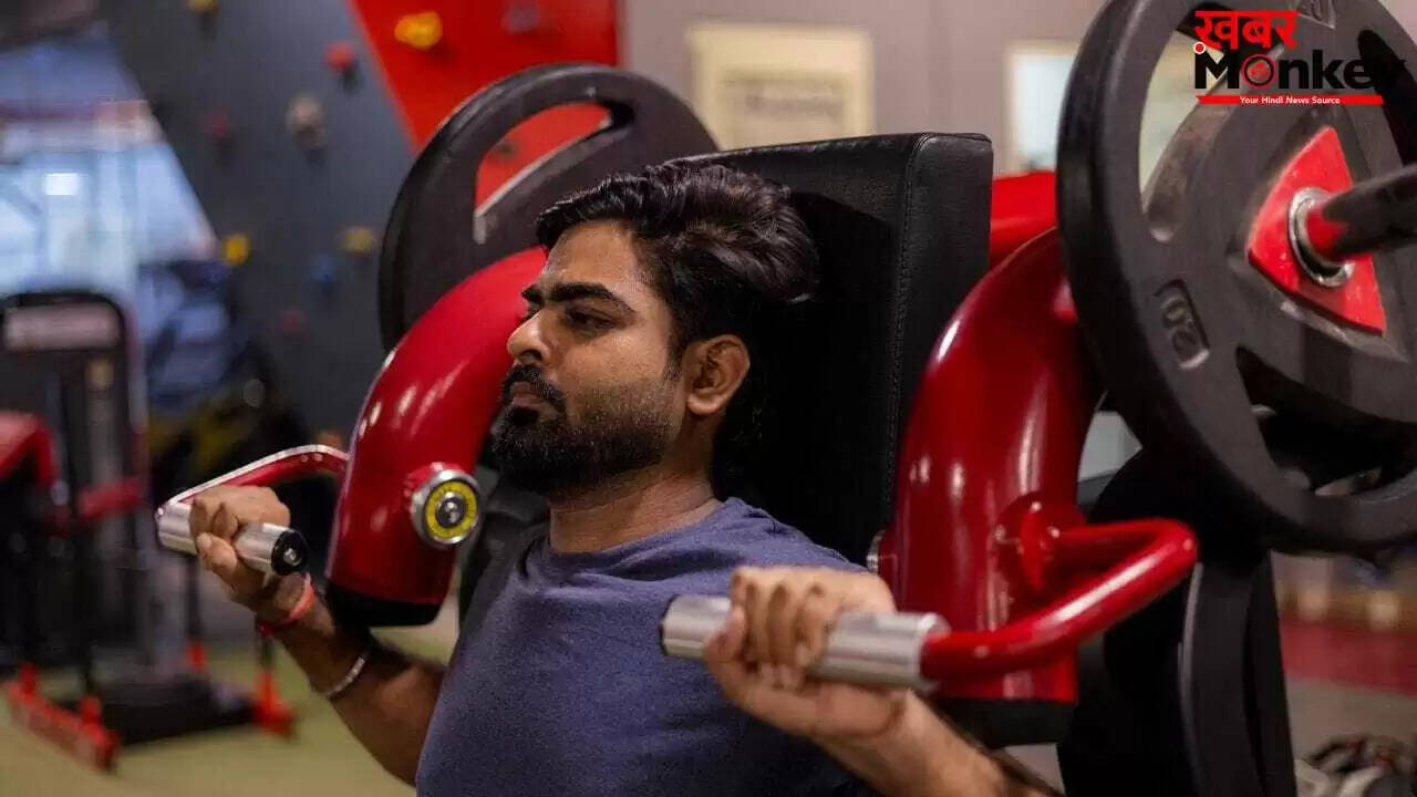 जिम में पहनने वाले कपड़ों के स्वास्थ्य पर प्रभाव: जानें एक्सपर्ट की राय