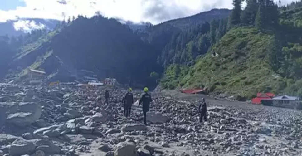 उत्तरकाशी हादसा : एसडीआरएफ और पुलिस टीमों ने लापता लोगों की खोज के लिए शुरु किया सर्च ऑपरेशन