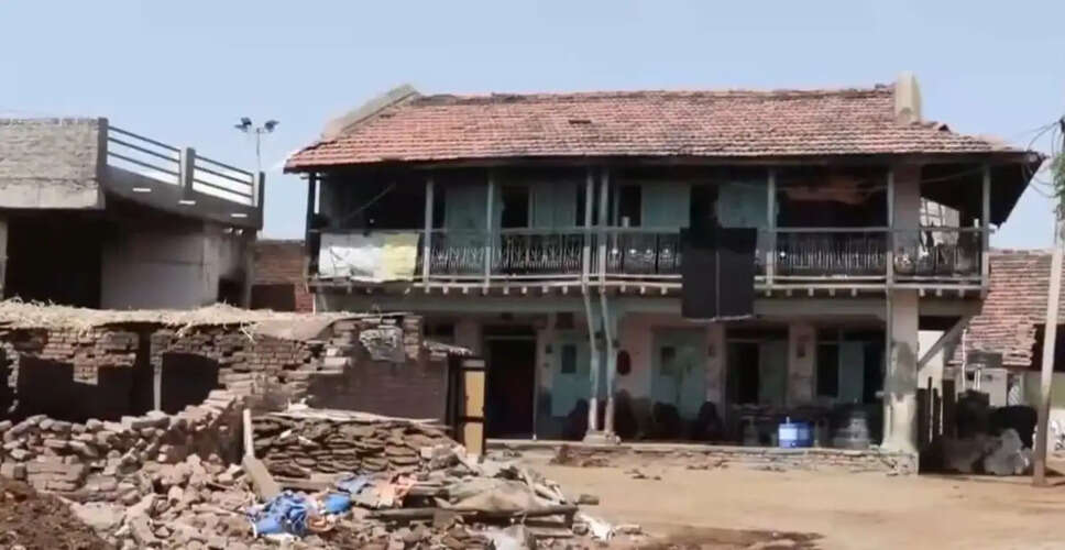 अहमदाबाद में मोटरसाइकिल दुर्घटना के बाद भड़की हिंसा, पीड़ित परिवार की अपील