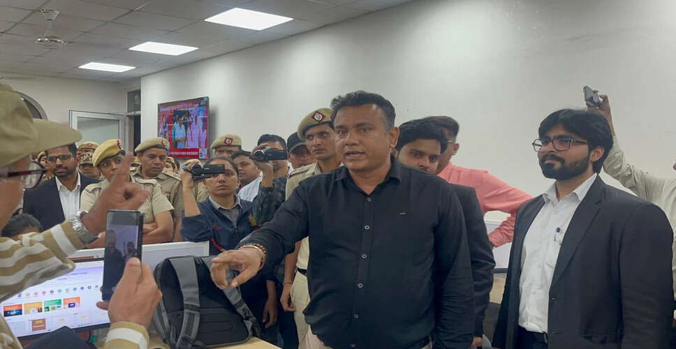 दिल्ली पुलिस ने समाचार एजेंसी यूएनआई के कार्यालय को सील किया, मीडिया स्वतंत्रता पर उठे सवाल