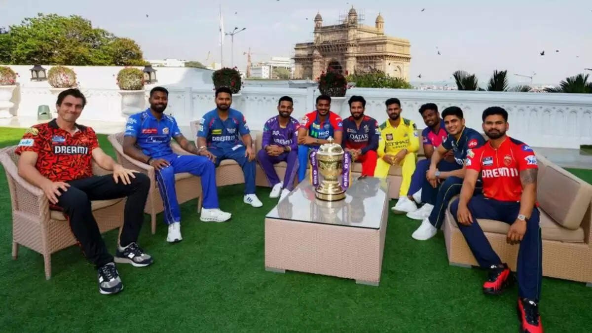 IPL 2026: टीमों ने रिलीज की खिलाड़ियों की सूची जारी की