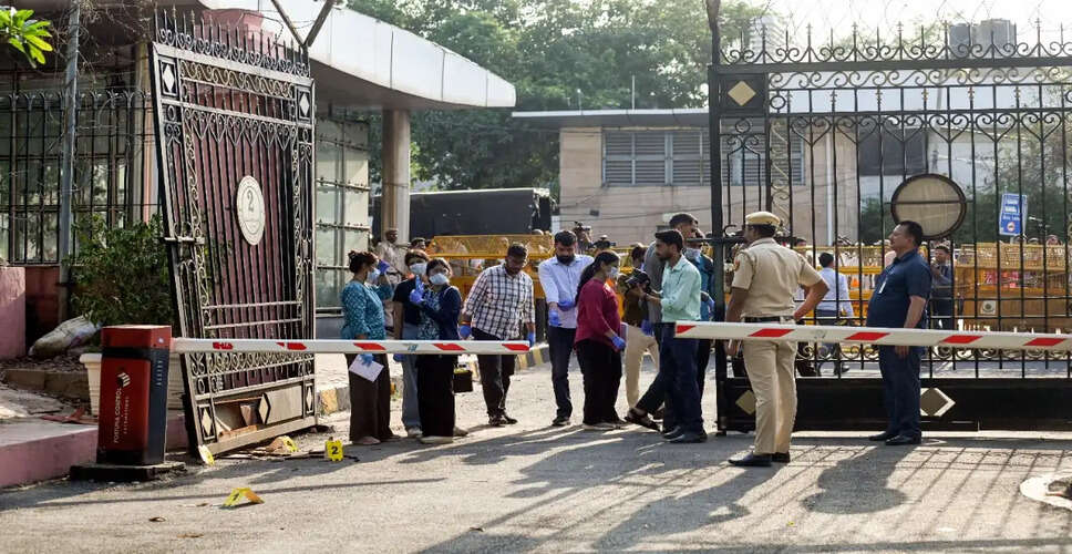 दिल्ली विधानसभा परिसर में सुरक्षा चूक: नकाबपोश व्यक्ति की हरकत से मचा हड़कंप