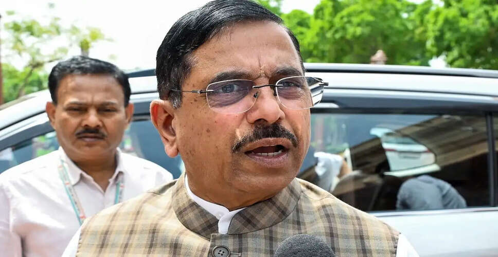 कर्नाटक में कांग्रेस के मुख्यमंत्री पद पर असमंजस बढ़ा: प्रल्हाद जोशी का बयान