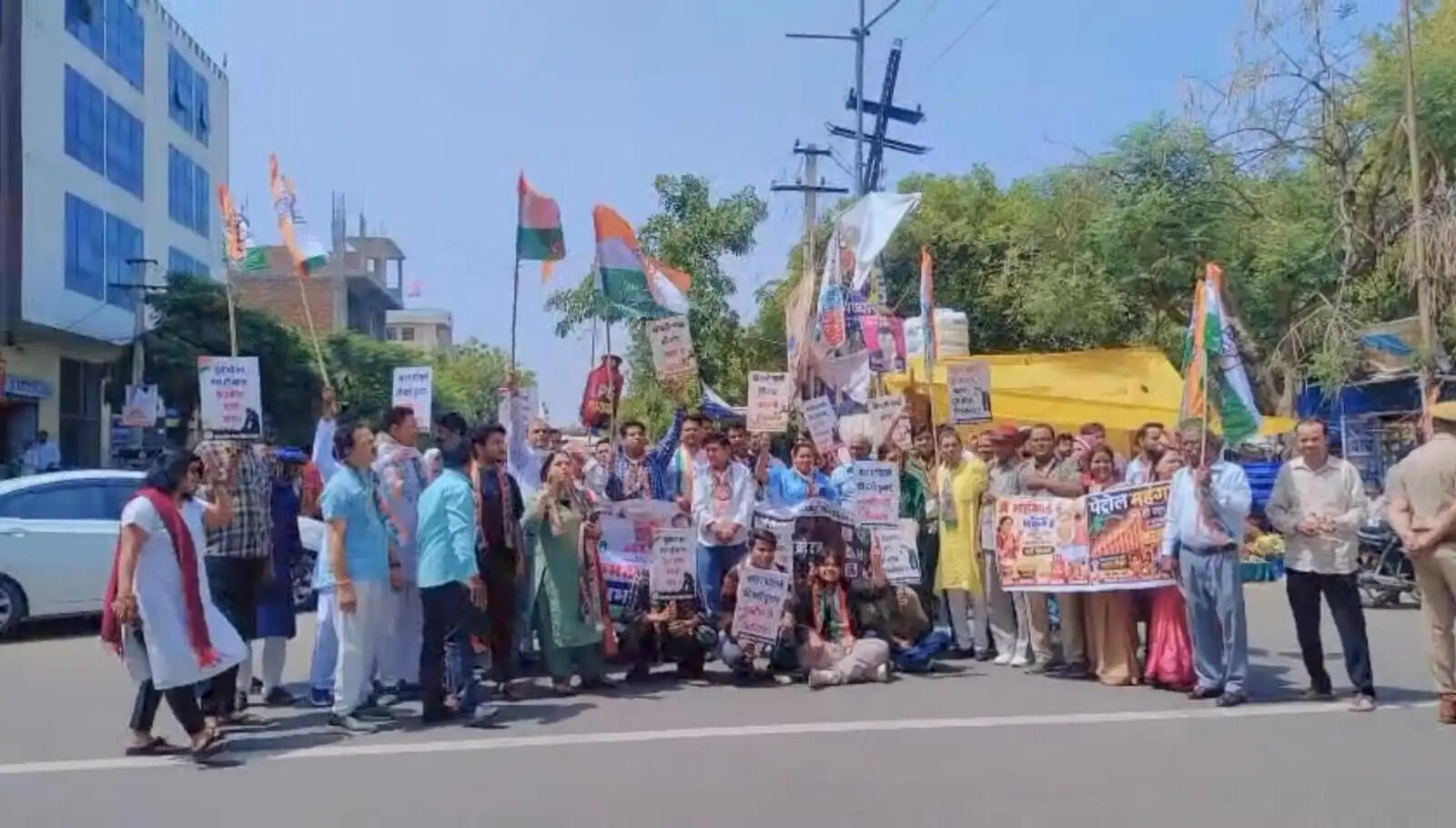 जयपुर में कांग्रेस का महंगाई और बेरोजगारी के खिलाफ प्रदर्शन