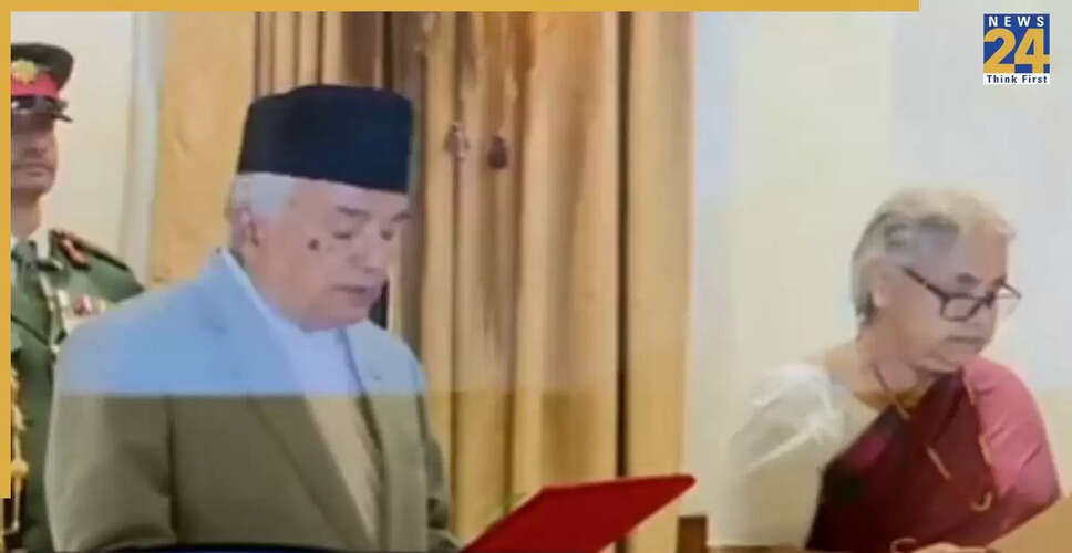नेपाल में राजनीतिक अशांति के बीच सुषिला कार्की ने अंतरिम प्रधानमंत्री के रूप में शपथ ली