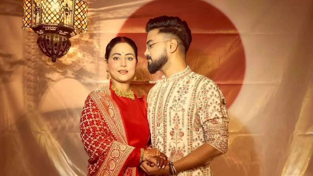 हिना खान ने करवा चौथ पर मनाया पहला त्योहार, रॉकी के साथ साझा की खूबसूरत तस्वीरें