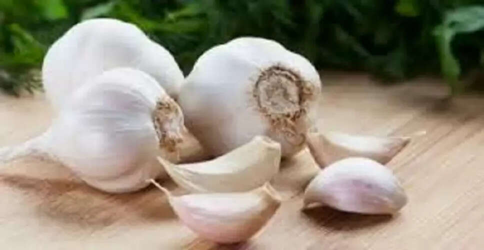 लहसुन के स्वास्थ्य लाभ: जानें कैसे यह आपकी सेहत के लिए फायदेमंद है