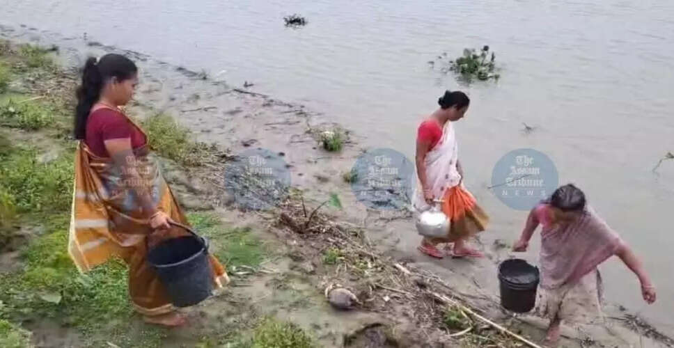 पलासबारी में जल संकट: स्थानीय निवासियों की कठिनाइयाँ
