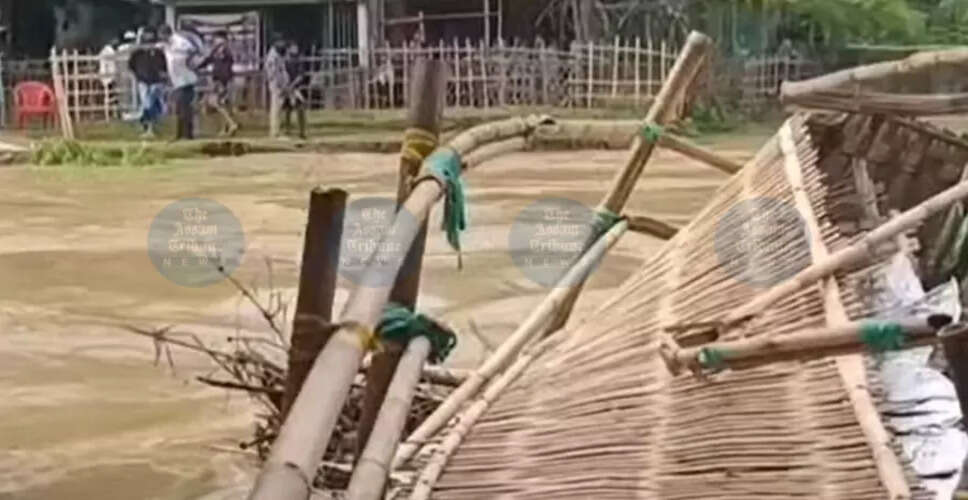असम के काछार जिले में पुल ढहने से यातायात प्रभावित
