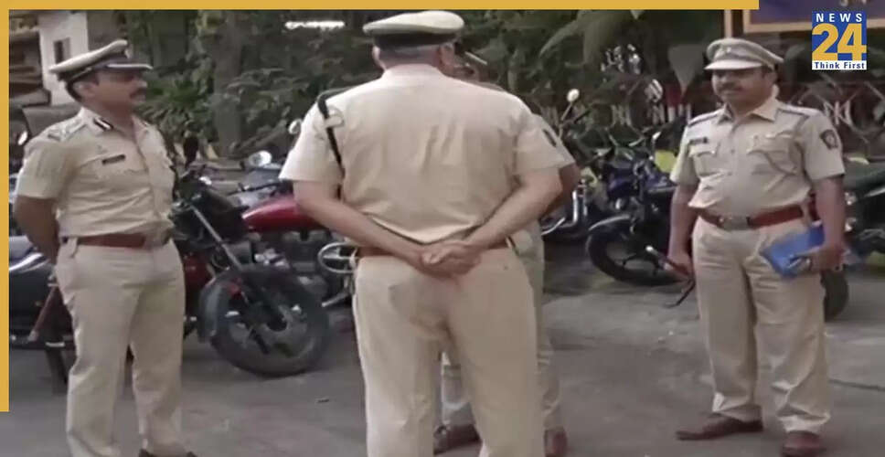मुंबई में गणेश विसर्जन से पहले बम धमकी के बाद सुरक्षा बढ़ाई गई